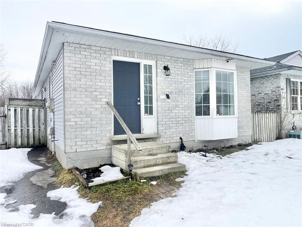 Single Family Residence for sale at 338 Fleming Drive, London, ON, N5V 4Y6 - East D - MLS: 40809393