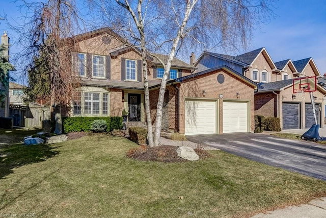 2444 Butternut Crescent