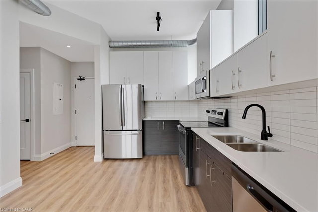 301 - 15 Main Street