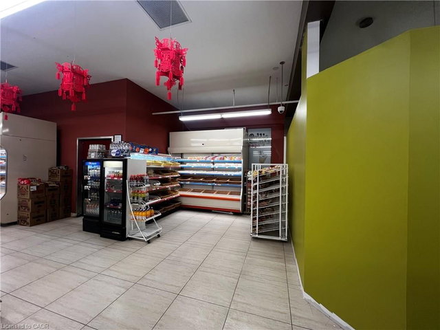 2 - 140 University Avenue W