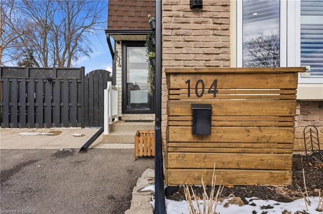 104 White Owl Crescent