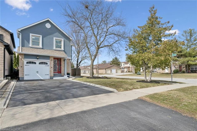 395 Maidstone Crescent