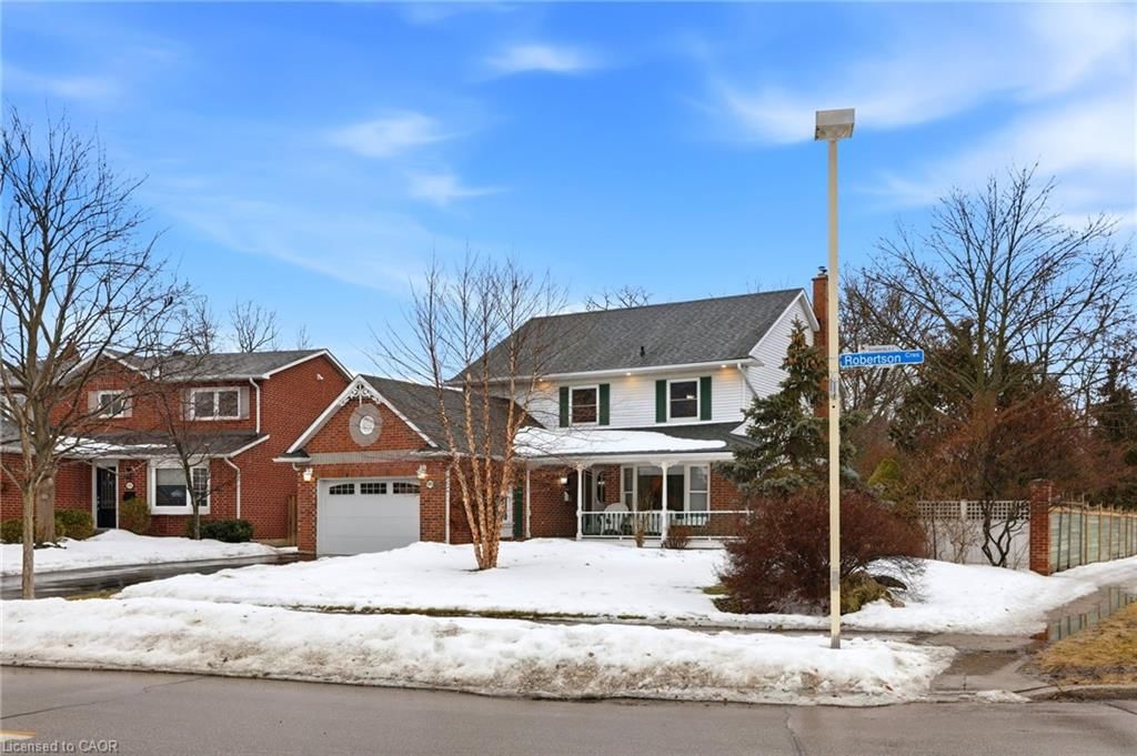 Single Family Residence for sale at 690 Robertson Crescent, Milton, ON, L9T 4V5 - TM Timberlea - MLS: 40810277