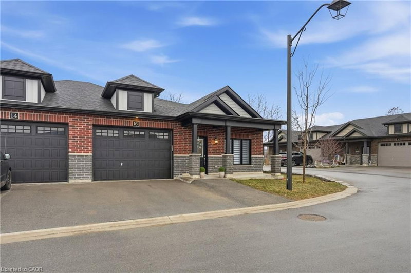 16 Brookfield Lane