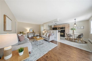 16 - 616 Grey Street