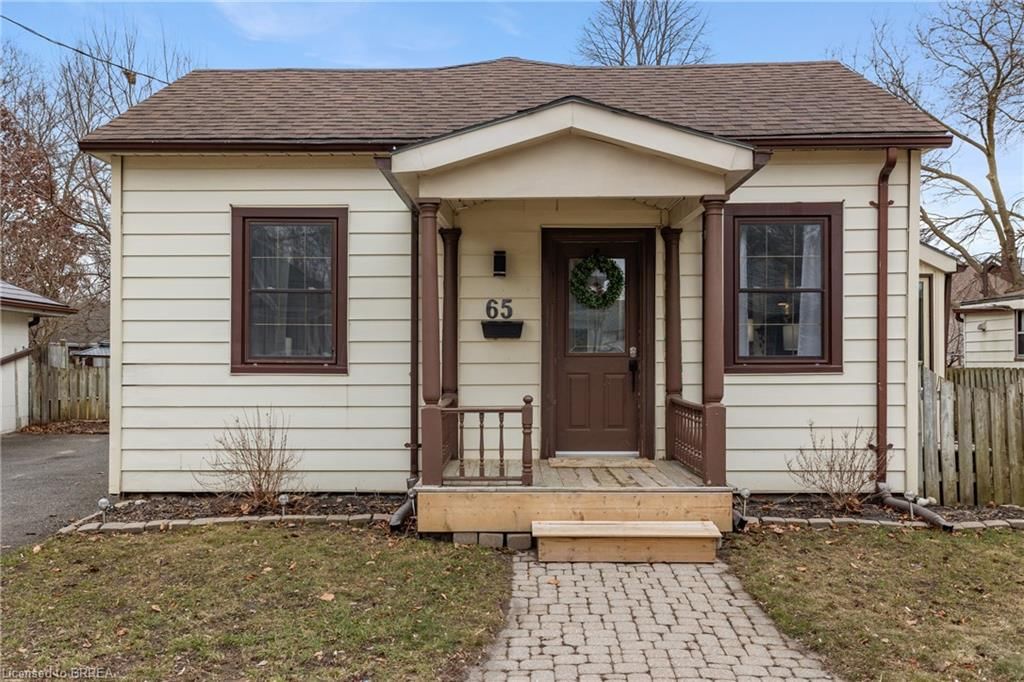 Single Family Residence sold at 65 Palace Street, Brantford, ON, N3T 3W8 - North Ward - MLS: 40810687