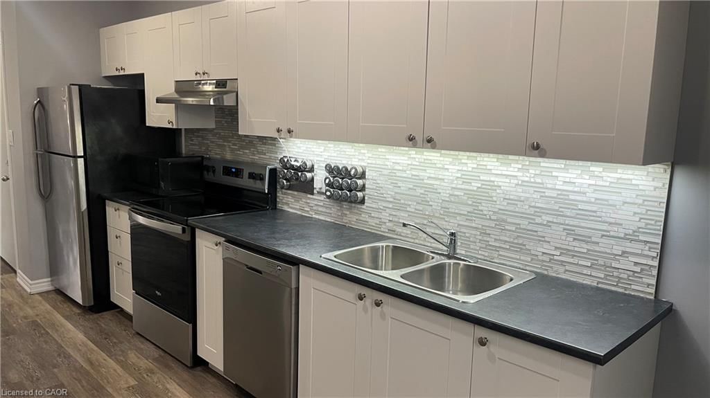 Condo/Apt Unit for lease at 15-468 Main Street, Hamilton, ON, L8N 1K6 - Stinson - MLS: 40811272