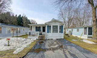 202 - 580 Beaver Creek Road