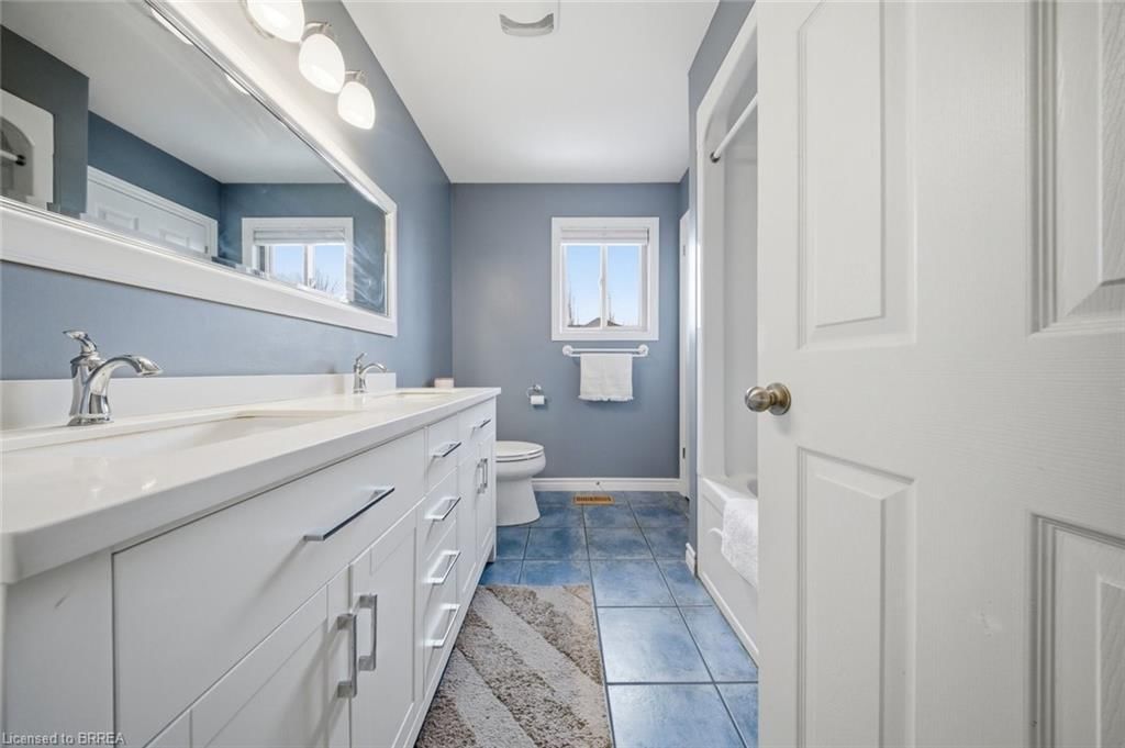 Single Family Residence for sale at 40 Mission Road, Brantford, ON, N3S 0A3 - Mission Estates - MLS: 40811695