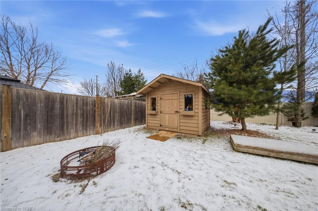 Single Family Residence for sale at 40 Mission Road, Brantford, ON, N3S 0A3 - Mission Estates - MLS: 40811695