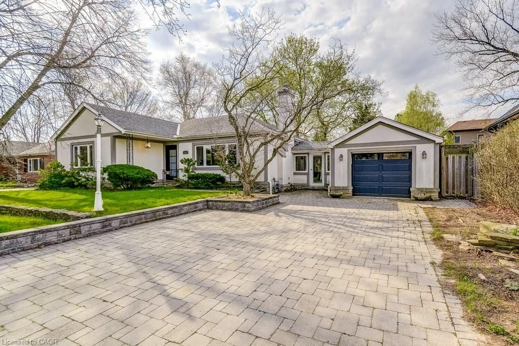 Single Family Residence for sale at 34 Oakley Court, Ancaster, ON, L9G 1T5 - Dancaster/Nakoma/Maple Lane - MLS: 40811794