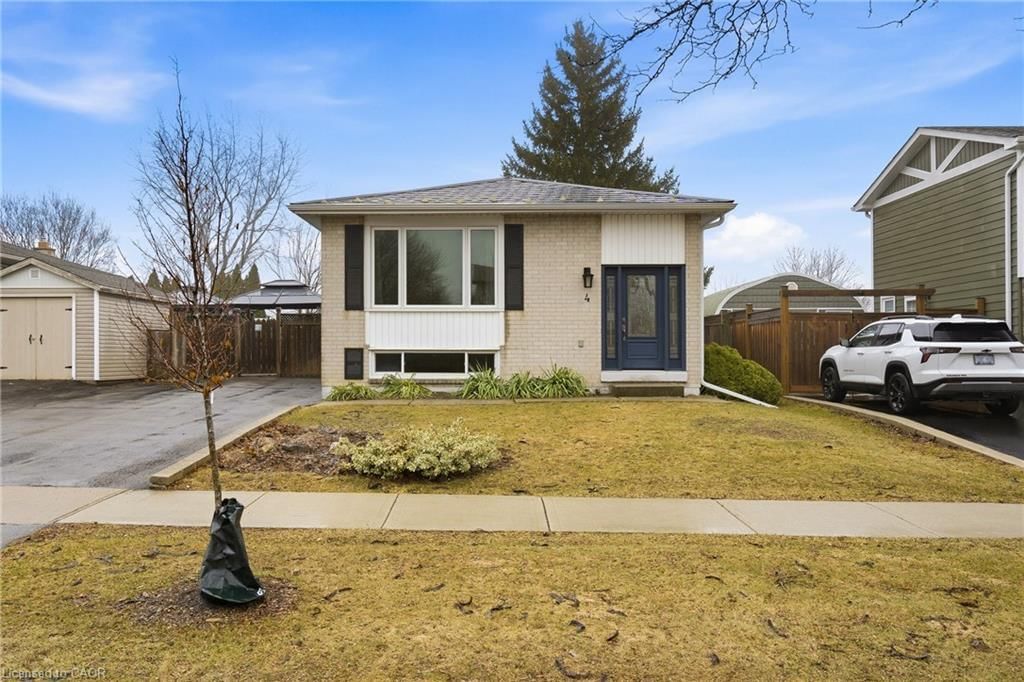 Single Family Residence sold at 4 John Murray Street, Stoney Creek, ON, L8J 1C4 - Valley Park - MLS: 40812021