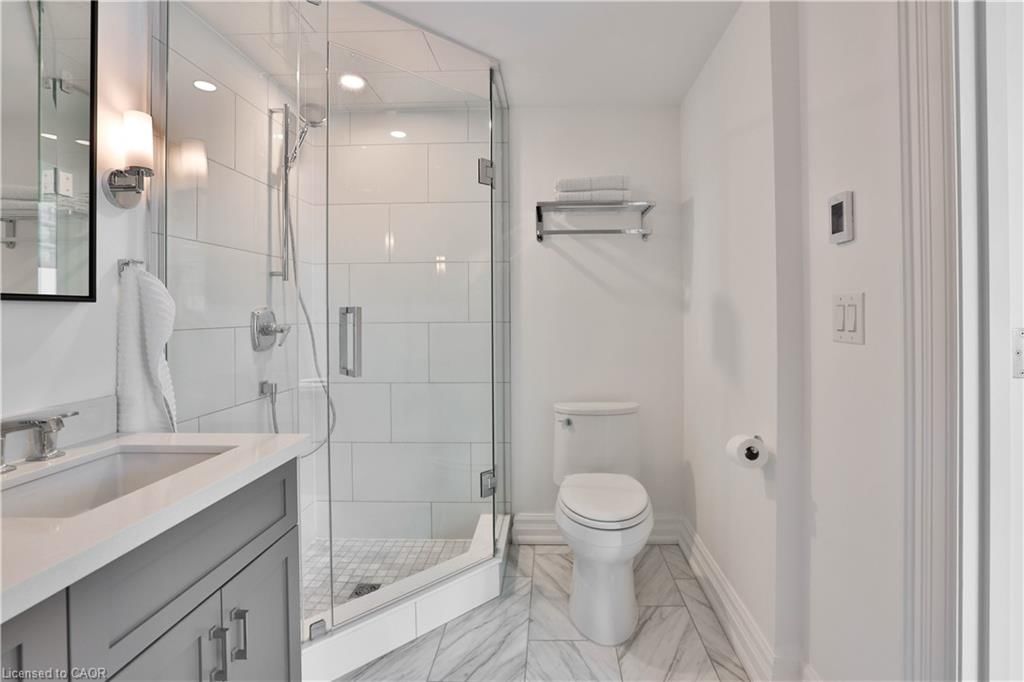 Condo/Apt Unit for sale at 304-2060 Lakeshore Road, Burlington, ON, L7R 0G2 - Central - MLS: 40812412