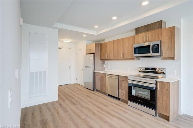 802 - 1333 Weber Street E