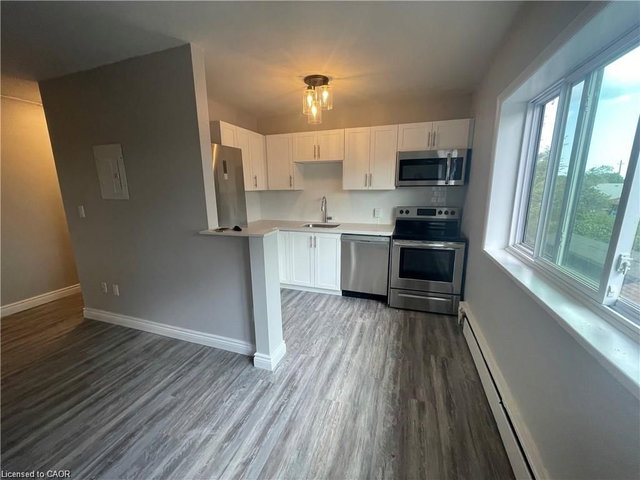 102 - 385 Melvin Avenue