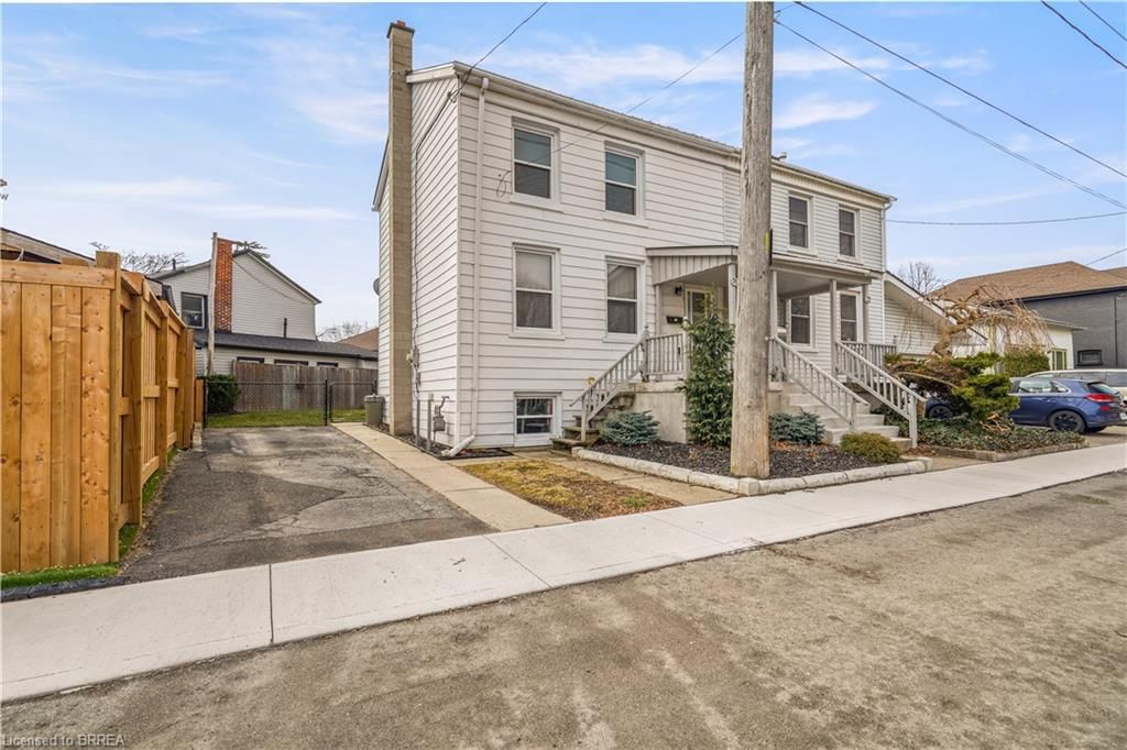 Single Family Residence for sale at 79 Palace Street, Brantford, ON, N3T 3W8 - North Ward - MLS: 40812923