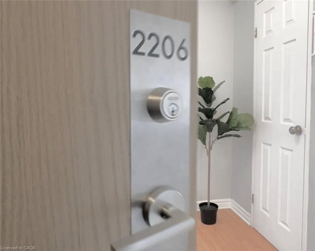 2206 - 150 Charlton Avenue E