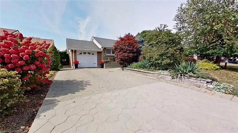 27 Hepburn Avenue photo 4