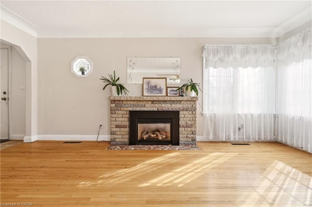 Single Family Residence for sale at 192 Ewen Road, Hamilton, ON, L8S 3C9 - Ainslie Wood - MLS: 40813795