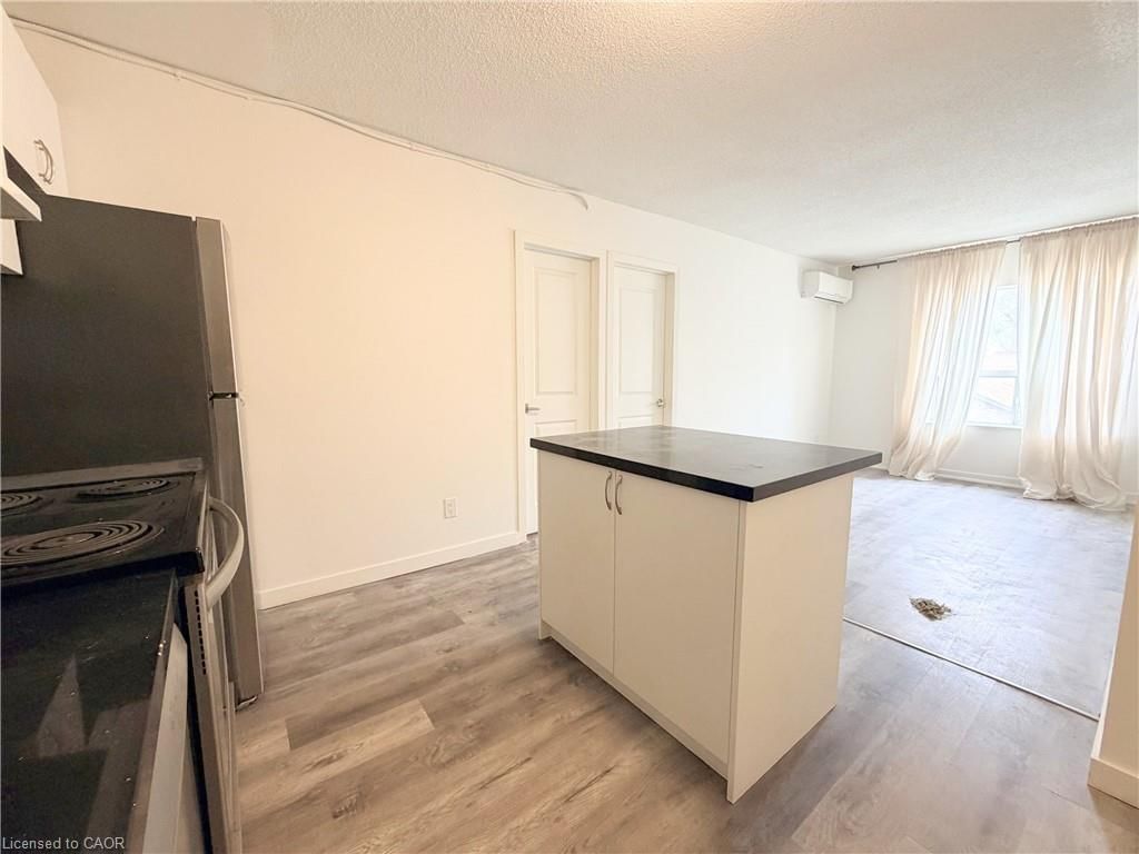 Condo/Apt Unit for lease at 6-120 Charles Street, Hamilton, ON, L8P 3E6 - Durand North - MLS: 40813822