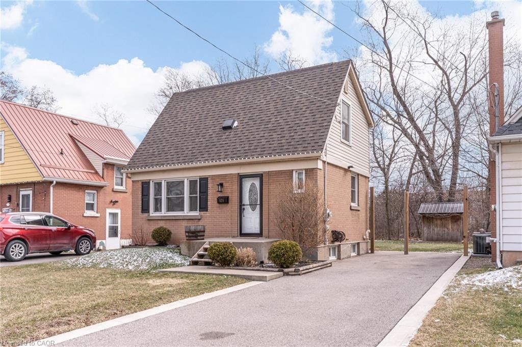 Single Family Residence for sale at 624 Burgess Avenue, Hamilton, ON, L8H 6H9 - Parkview - MLS: 40814186