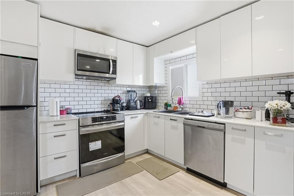 Condo/Apt Unit for lease at 82 Queen Street, Hamilton, ON, L8R 2V4 - Central South - MLS: 40814224