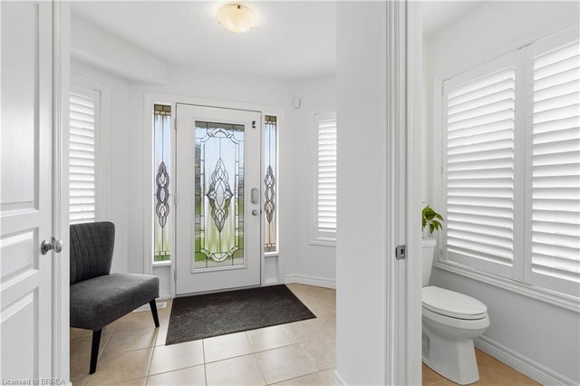 1 Charleswood Crescent