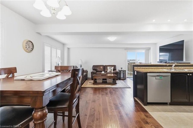 1 Charleswood Crescent