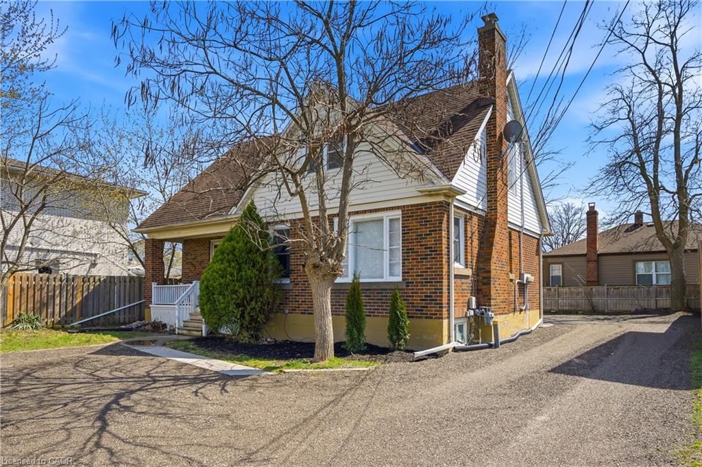 Single Family Residence for sale at 140 Eastchester Avenue, St. Catharines, ON, L2P 2Z4 - E. Chester - MLS: 40814363