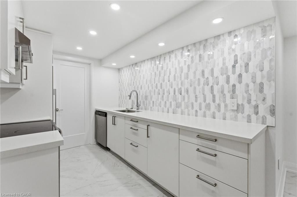 Single Family Residence for sale at 138 Miller Drive, Ancaster, ON, L9G 4W4 - Maple Lane Annex - MLS: 40814534