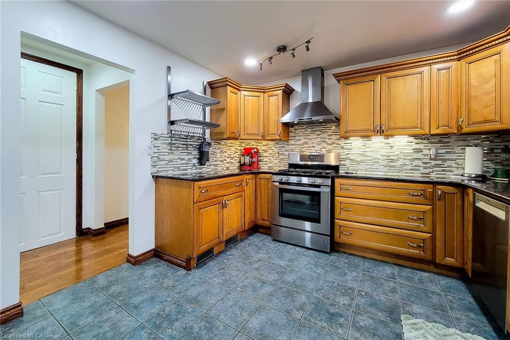 Single Family Residence for sale at 114 Juanita Drive, Hamilton, ON, L9C 2G3 - Westcliffe - MLS: 40814570