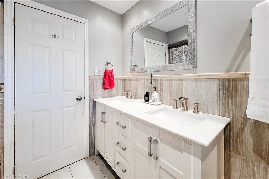 Single Family Residence for sale at 114 Juanita Drive, Hamilton, ON, L9C 2G3 - Westcliffe - MLS: 40814570