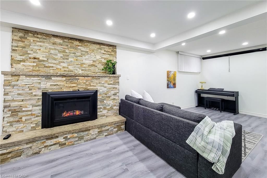 Single Family Residence for sale at 114 Juanita Drive, Hamilton, ON, L9C 2G3 - Westcliffe - MLS: 40814570