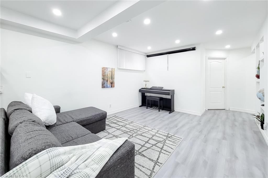 Single Family Residence for sale at 114 Juanita Drive, Hamilton, ON, L9C 2G3 - Westcliffe - MLS: 40814570