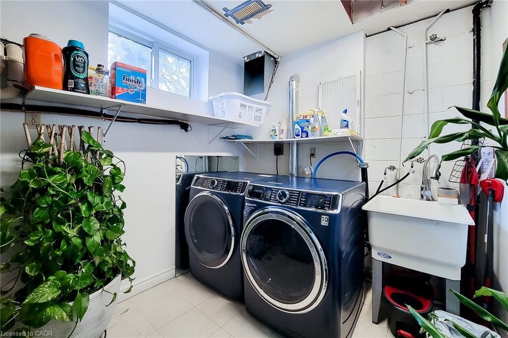 Single Family Residence for sale at 114 Juanita Drive, Hamilton, ON, L9C 2G3 - Westcliffe - MLS: 40814570