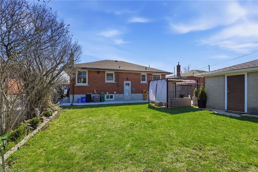 Single Family Residence for sale at 101 Organ Crescent, Hamilton, ON, L8T 1Y8 - Huntington - MLS: 40814594