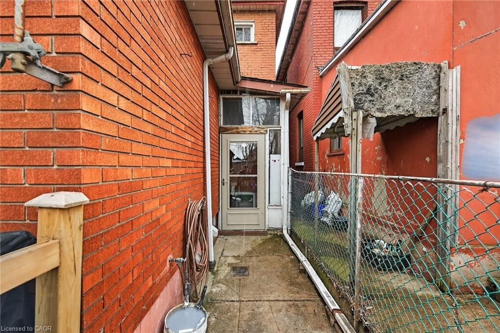 Single Family Residence for sale at 96 Wentworth Street, Hamilton, ON, L8L 5V4 - Landsdale - MLS: 40814831