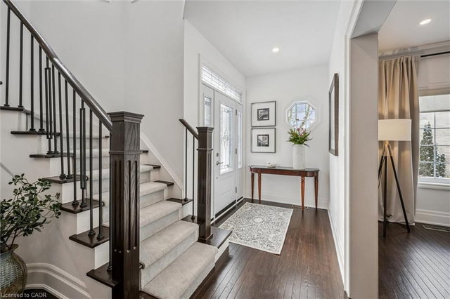 11 - 25 Manor Park Crescent