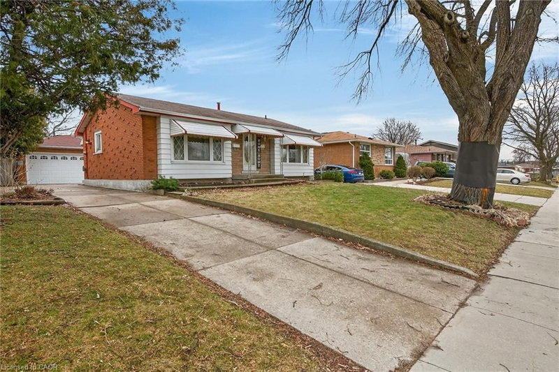21 Bluebird Avenue