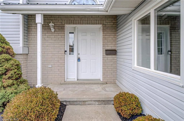 271 College Street W