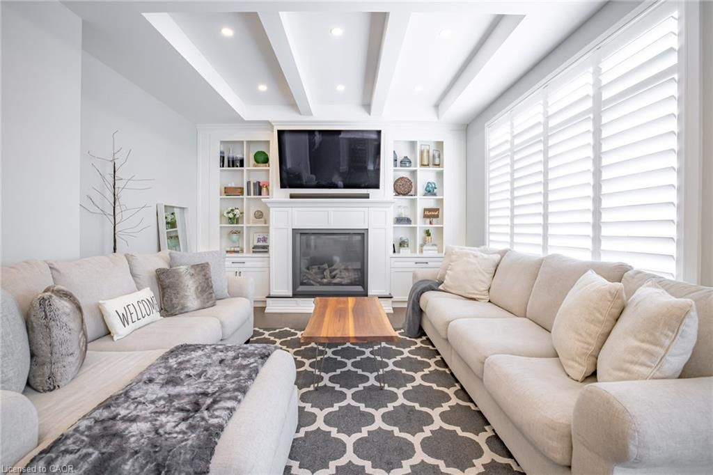 Single Family Residence for sale at 4 Lockman Drive, Ancaster, ON, L0K 0C1 - Meadowlands - MLS: 40815327