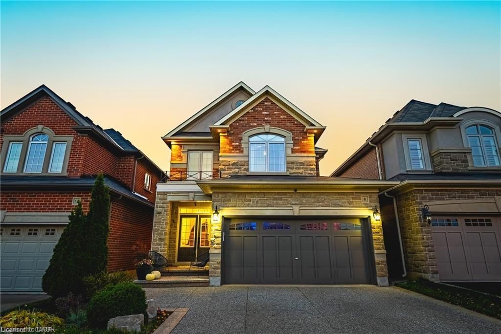 Single Family Residence for sale at 8 Matteo Trail, Hamilton, ON, L9B 0E8 - Sheldon/Mewburn - MLS: 40815427