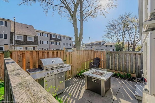 25 - 490 Grey Street