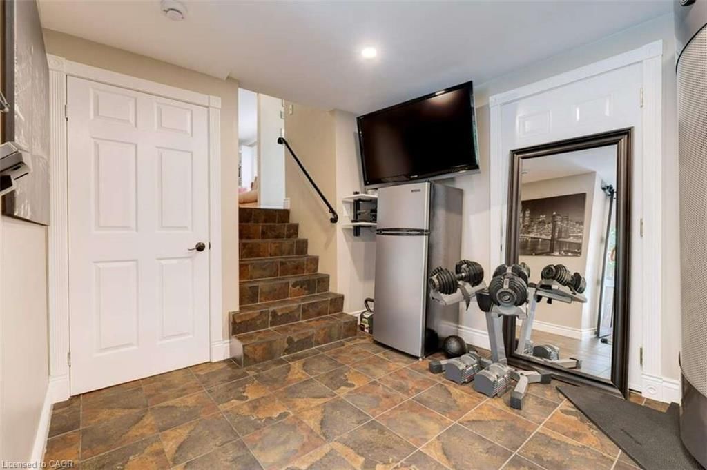 Single Family Residence for sale at 193 Pine Cove Road, Burlington, ON, L7N 1W1 - Roseland - MLS: 40815808