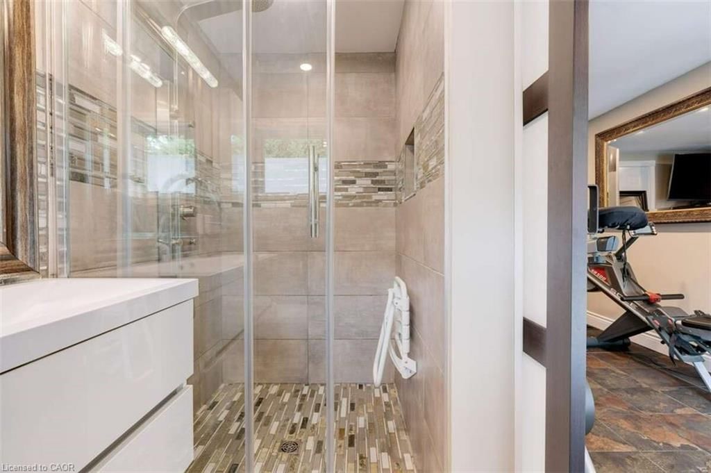 Single Family Residence for sale at 193 Pine Cove Road, Burlington, ON, L7N 1W1 - Roseland - MLS: 40815808