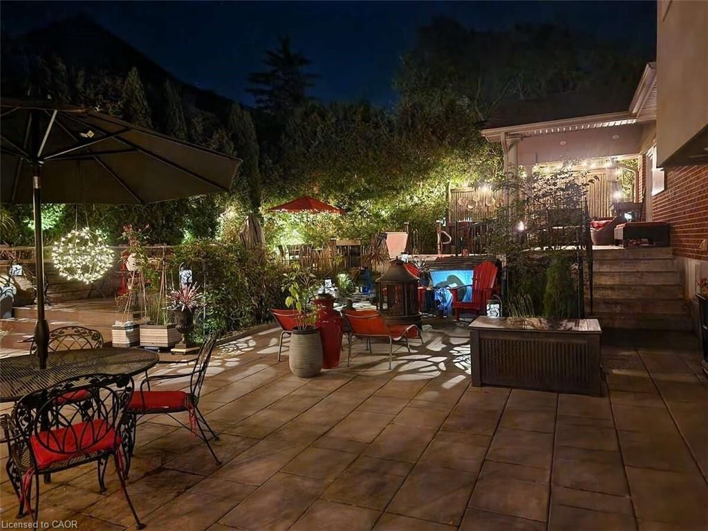 Single Family Residence for sale at 193 Pine Cove Road, Burlington, ON, L7N 1W1 - Roseland - MLS: 40815808