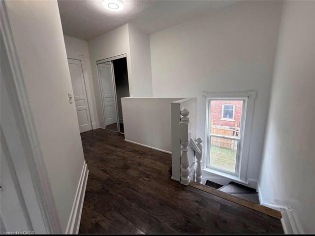 2 - 374 Laurel Street