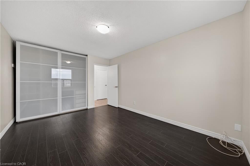 605-1100 Courtland Avenue, Kitchener, view 18