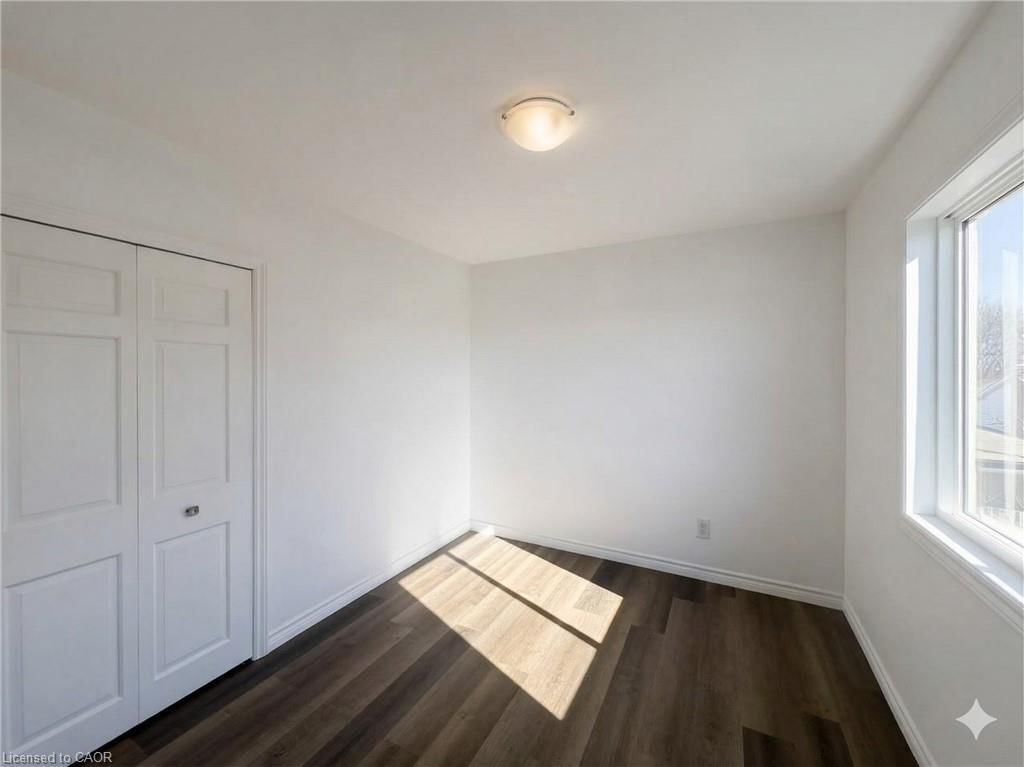 2 - 56 Skylark Drive 5