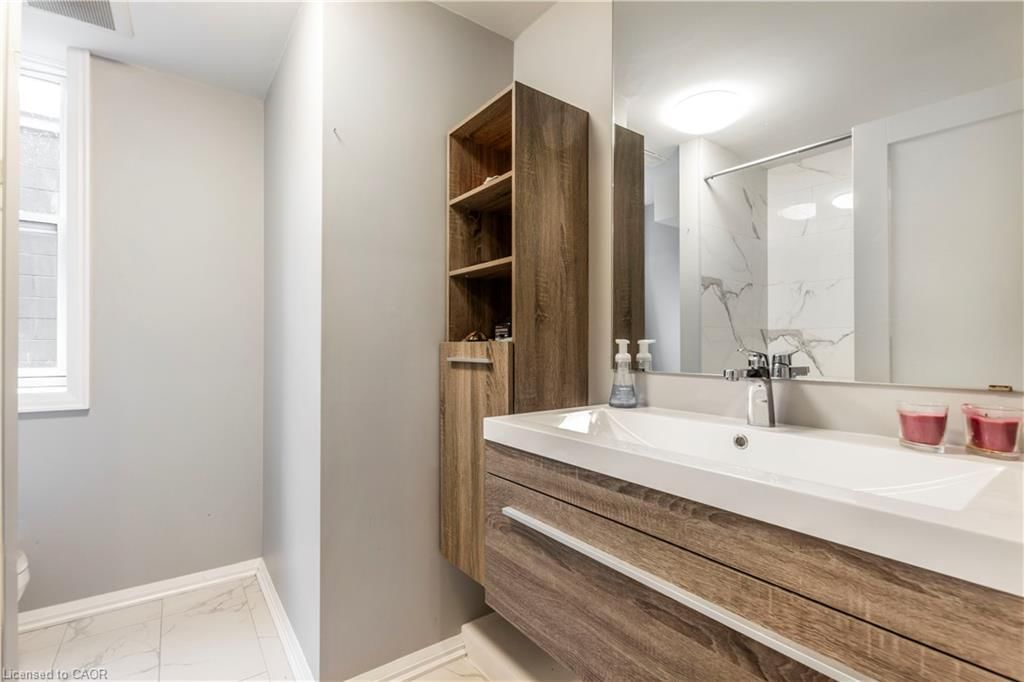 Condo/Apt Unit for lease at 2-144 Wellington Street, Hamilton, ON, L8R 1N3 - Beasley - MLS: 40815951